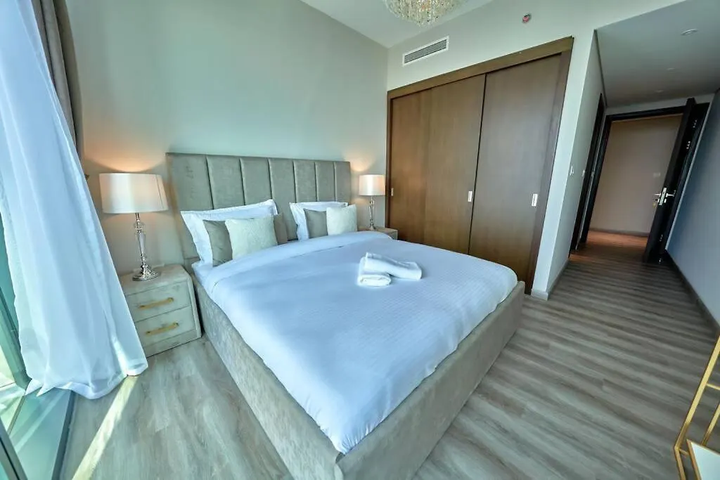 Magnificent Lux 2 Bedroom With Incredible Skyline View Dubai Apartment